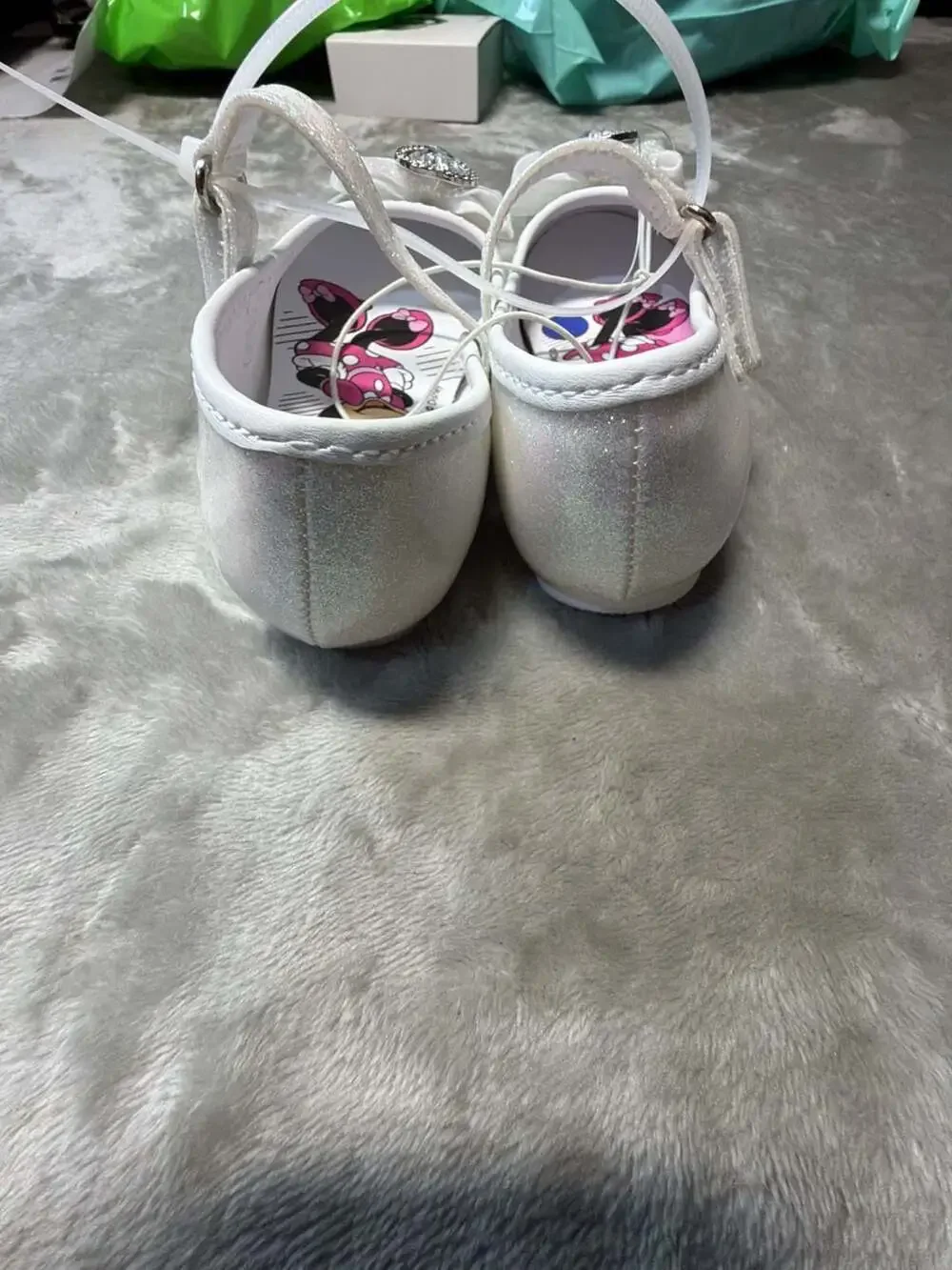 Disney Minnie Mouse Toddler Girls White Glitter Mary Jane Dress Shoes with Heart